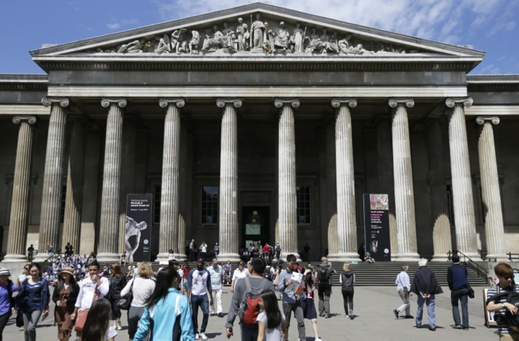 Imaginea articolului Un angajat al British Museum a fost concediat după dispariţia unor comori vechi de mii de ani