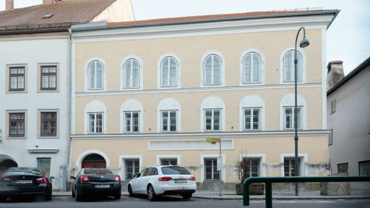 Imaginea articolului Casa natală a lui Hitler din Austria va fi transformată în secţie de poliţie
