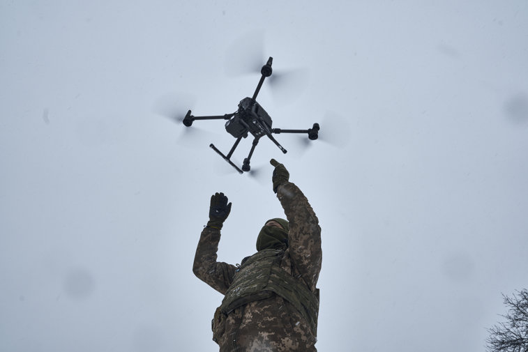 Imaginea articolului Războiul din Ucraina, ziua 557. Kievul face progrese notabile în sud. Rusia a lansat astăzi un atac cu 25 de drone asupra portului Odesa. Numărul civililor ucraineni ucişi creşte