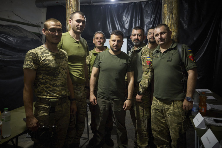 Imaginea articolului Armata ucraineană eliberează o nouă localitate. Preşedintele Zelenski laudă eforturile soldaţilor