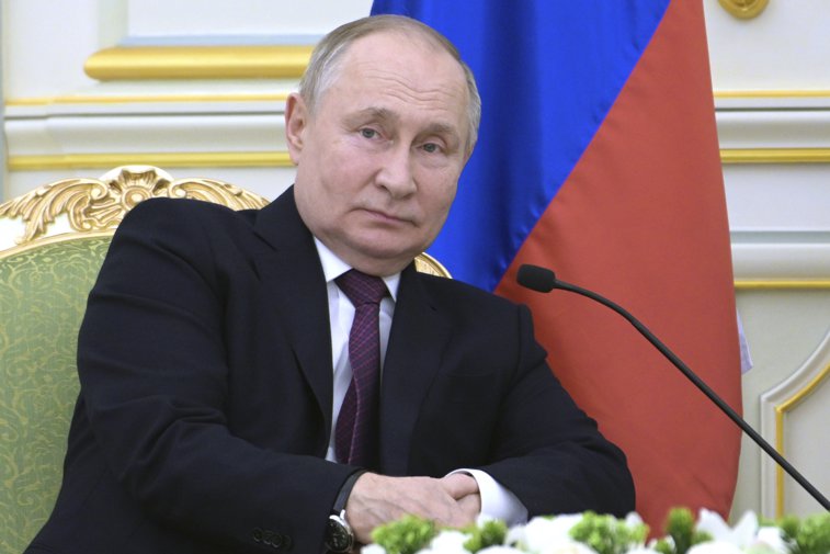 Imaginea articolului Adversarul lui Putin din alegerile prezidentiale a fost descalificat