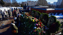 Imaginea articolului Poliţia închide cimitirul unde este îngropat Navalnîi, iar sute de ruşi protestează pentru acces