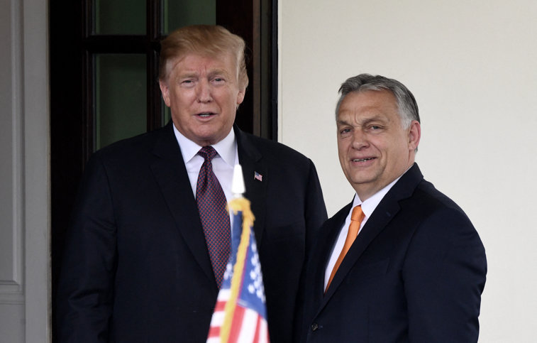 Imaginea articolului Viktor Orban se întâlneşte astăzi cu Donald Trump, sfidându-l pe Joe Biden