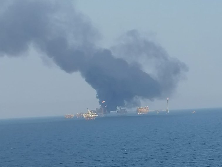 Imaginea articolului Incendiu uriaş pe o platformă marină din Golful Mexic