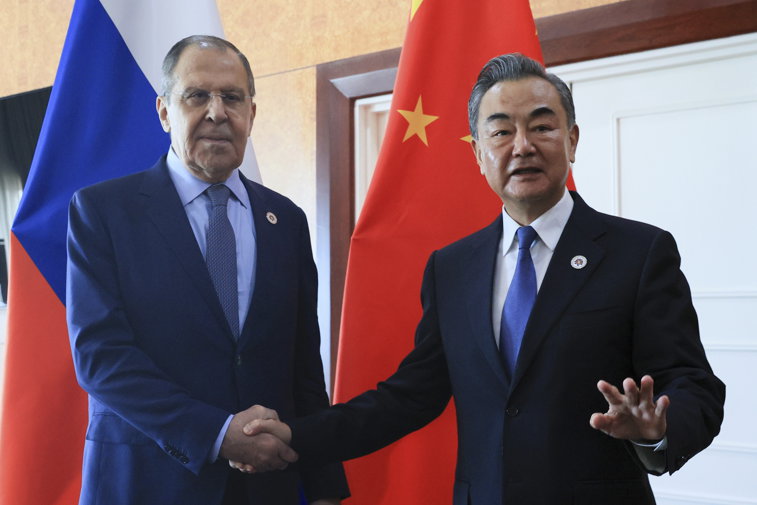 Imaginea articolului China s-a făcut soră cu Rusia: Sub conducerea lui Putin, Rusia va avea un viitor luminos
