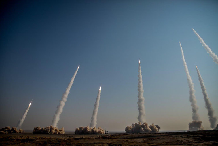 Imaginea articolului Bloomberg: Israelul se pregăteşte pentru un atac direct fără precedent al Iranului în următoarele 48 de ore