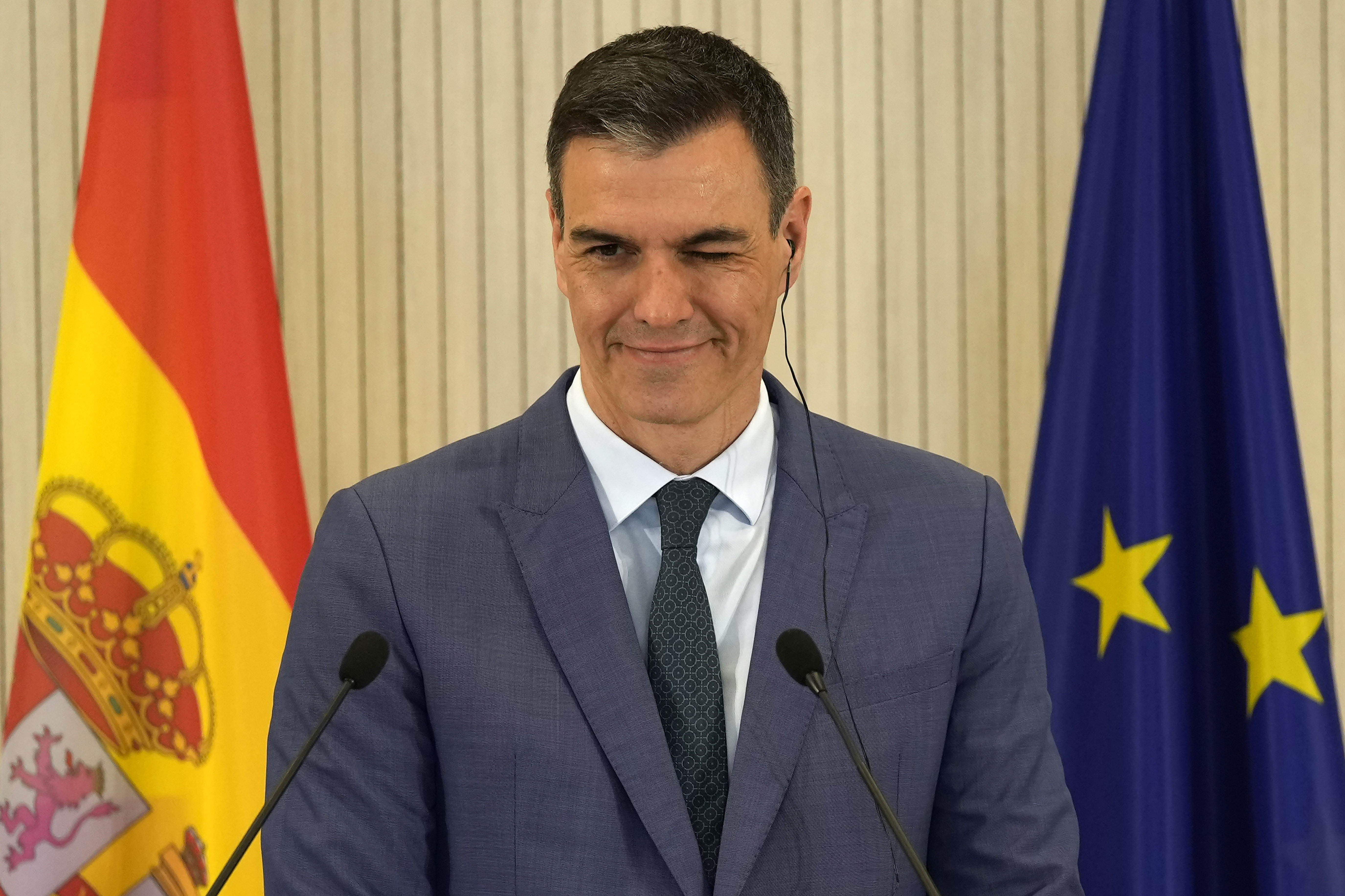 Premierul Spaniei a anunţat că nu demisionează