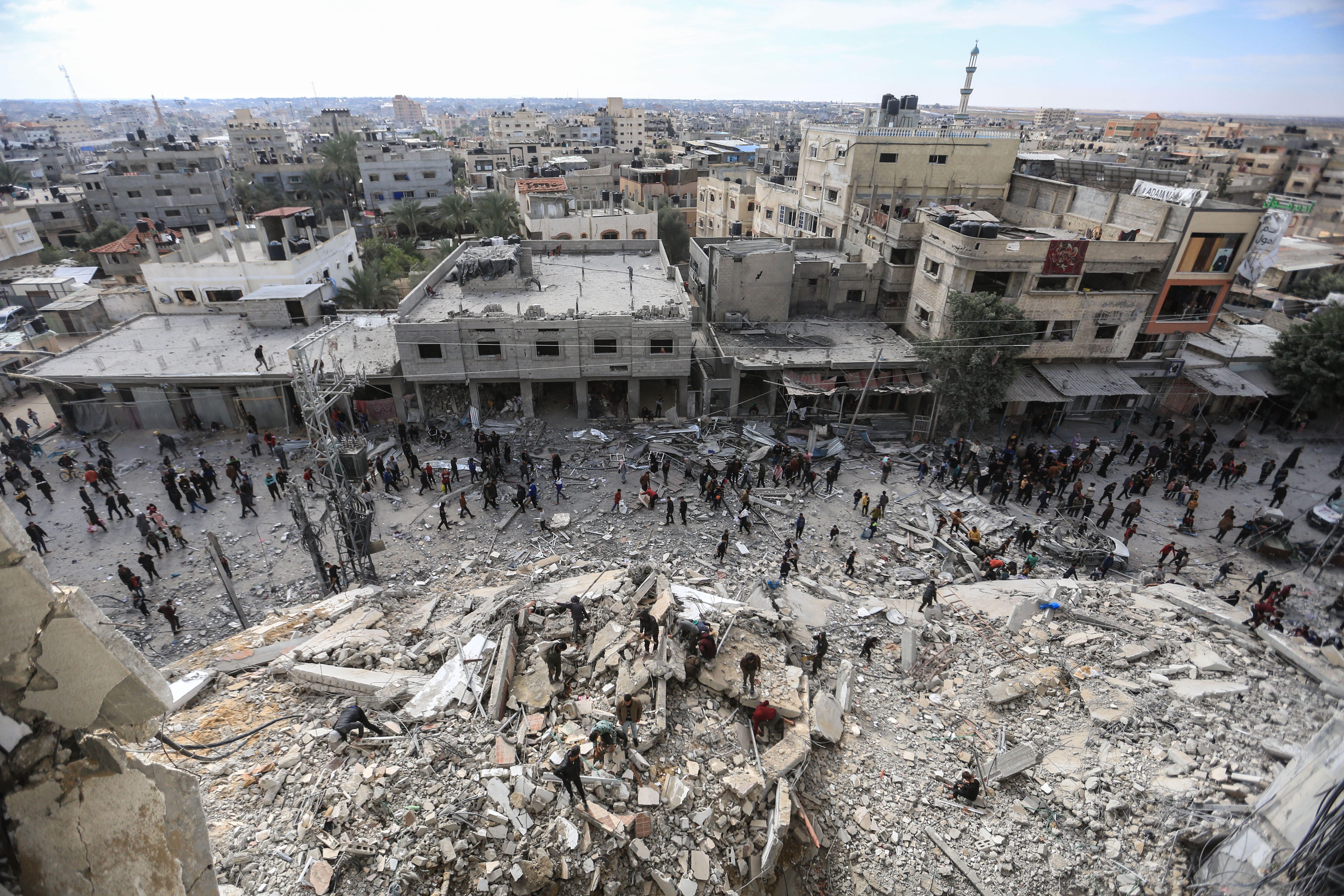 Israelul le cere palestinienilor să evacueze mai multe zone din Rafah