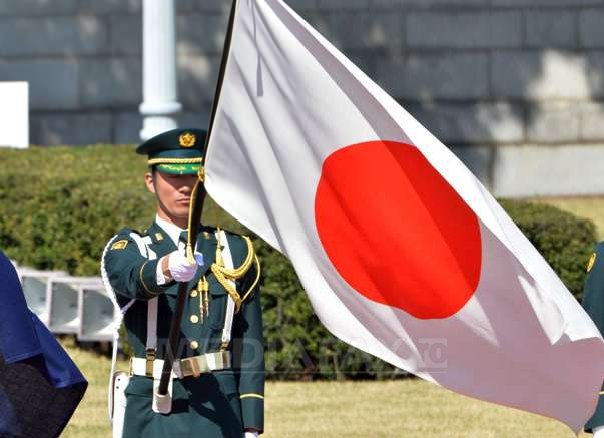 Armata japoneză are nevoie de mai multe femei, dar încă nu reuşeşte să facă faţă hărţuirii