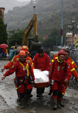 Cel puţin 17 morţi şi 35 dispăruţi în Sicilia, din cauza ploilor abundente