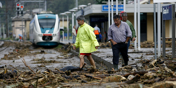 Cel puţin 17 morţi şi 35 dispăruţi în Sicilia, din cauza ploilor abundente