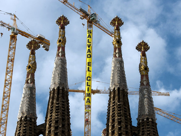 Sagrada Familia din Barcelorna, luată cu asalt de Greenpeace