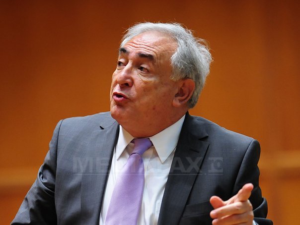Imaginea articolului O nouă dezvăluire despre Dominique Strauss-Kahn: Fostul şef FMI a încercat să flirteze cu actuala Primă Doamnă a Franţei, în urmă cu 10 ani