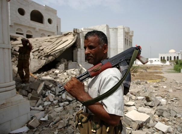 Imaginea articolului Cel puţin 48 de morţi, într-o ofensivă a armatei yemenite împotriva Al-Qaida