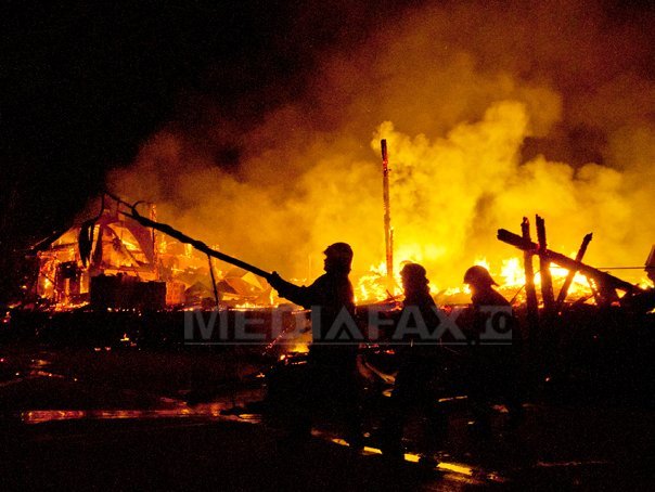 Imaginea articolului Cel puţin 100 de morţi într-un incendiu declanşat după răsturnarea unui camion cu petrol, în Nigeria