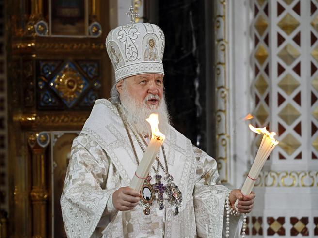 Imaginea articolului PREZENTUL FĂRĂ PERDEA Marius Oprea: ”Cruciada” lui Putin, susţinută de Patriarhul Kirill, îngroapă Biserica Ortodoxă Rusă şi întăreşte poziţia de lider spiritual al Patriarhiei Constantinopolului 