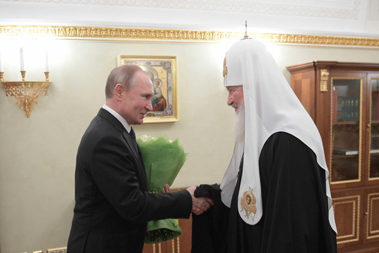 Imaginea articolului PREZENTUL FĂRĂ PERDEA Marius Oprea/ Patriarhul Kirill a vrut să-i aducă pe ortodocşii ucraineni sub ascultare, cu pistolul la tîmplă