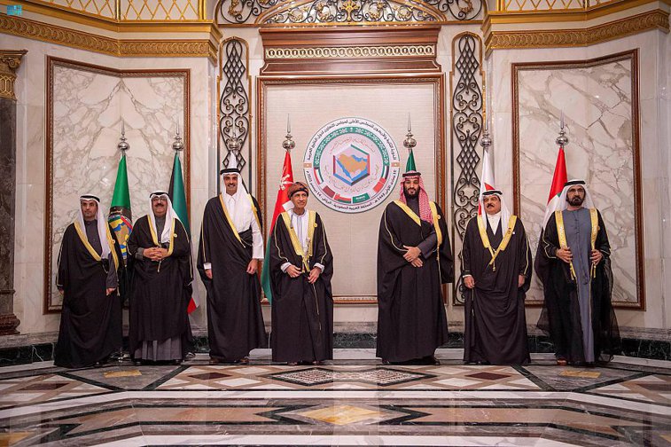 Imaginea articolului COMENTARIU Lelia Munteanu: Monarhiile din Consiliul de Cooperare al Golfului ies din paradigma „petrol pentru securitate". China îşi construieşte cu migală influenţa strategică în zonă