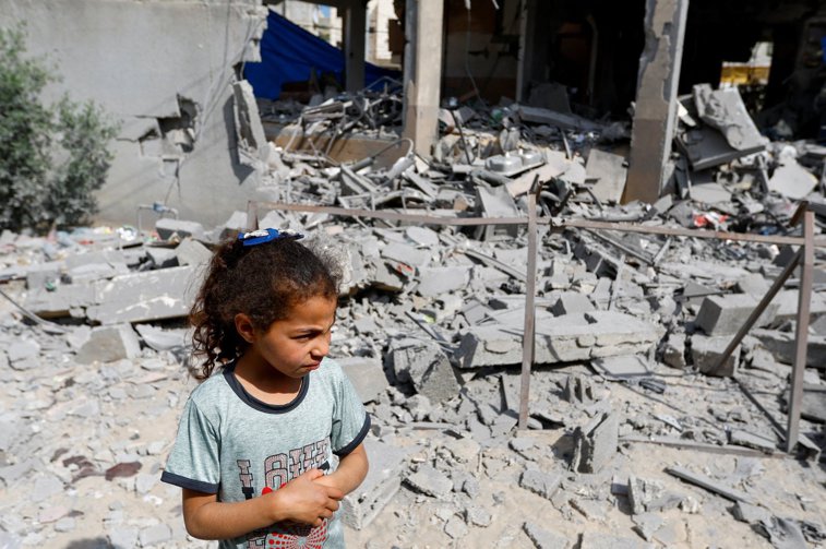 Imaginea articolului COMENTARIU Lelia MUNTEANU: Copii israelieni, puşi să cânte "Într-un an, noi îi vom elimina pe toţi"