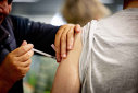 Imaginea articolului Cercetătorii din Marea Britanie testează primul vaccin personalizat împotriva melanomului