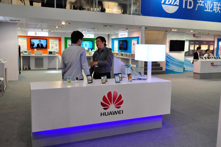 Imaginea articolului Lista completă a smartphone-urilor Huawei şi Honor care vor primi Android 10, chiar dacă producătorul chinez nu mai are acces la serviciile Google