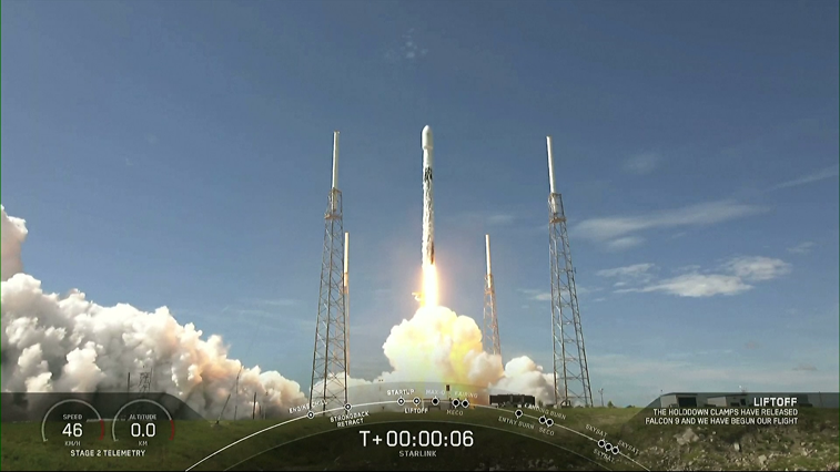Imaginea articolului VIDEO Încă 58 de sateliţi pentru Elon Musk cu ajutorul unei rachete utilizate de şase ori