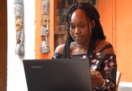 Imaginea articolului O tânără de 26 de ani din Coasta de Fildeş a câştigat Premiul Africa pentru inovare al Academiei Regale de Inginerie