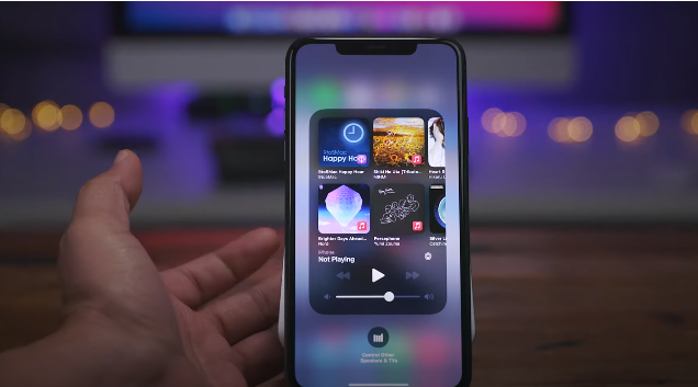 Imaginea articolului Apple integrează Shazam în iOS, dar nu oricum: iPhone va recunoaşte muzica din aplicaţiile telefonului