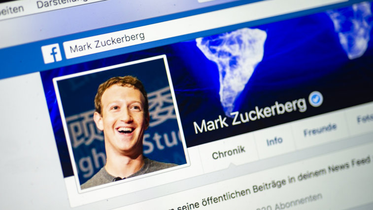 Imaginea articolului Facebook schimbă strategia. Mark Zuckerberg pariază totul pe realitatea virtuală