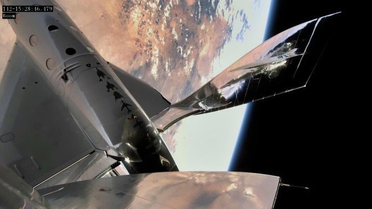 Imaginea articolului VIDEO Încă un pas către turismul spaţial. Zborul SpaceShip Two a fost un succes