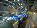Imaginea articolului Descoperire importantă la CERN. Cercetătorii au observat pentru prima dată trei particule "exotice"