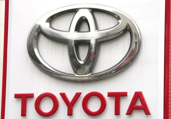 Imaginea articolului Toyota anunţă o descoperire revoluţionară în domeniul maşinilor electrice: o baterie cu autonomie de 1.200 km şi reîncărcare în mai puţin de 10 minute