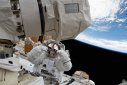 Imaginea articolului Un astronaut american şi doi cosmonauţi ruşi au plecat de pe Staţia Spaţială spre Pământ