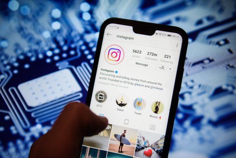 Imaginea articolului Duelul noilor reţele de socializare. Instagram şi ale sale "reels" prind avânt în lupta cu TikTok. Cum stă situaţia în România