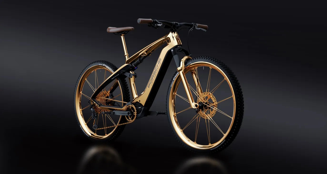Cum arată bicicleta electrică Porche placată cu aur de 18k