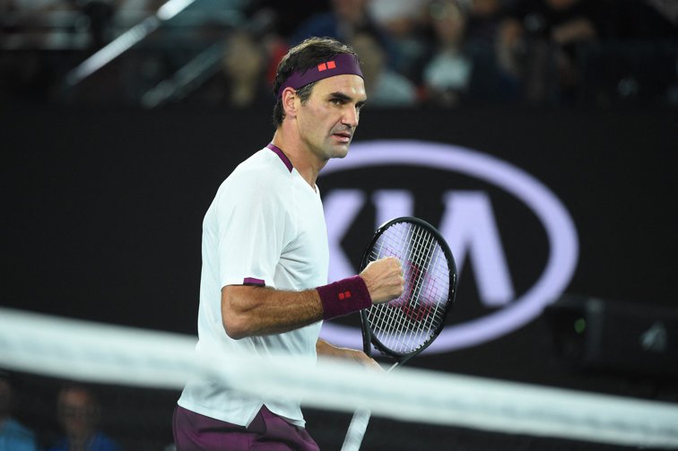 Imaginea articolului Roger Federer a avansat în sferturile de finală ale Australian Open. Elveţianul a făcut un joc excelent, reuşind trei break-uri în al treilea set