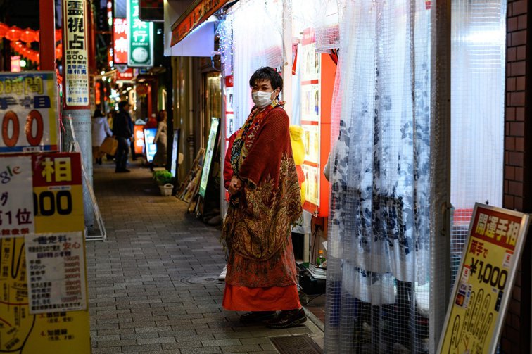 Imaginea articolului Japonia vrea să instituie două săpătămâni de carantină pentru toţi turiştii chinezi şi sud-coreeni