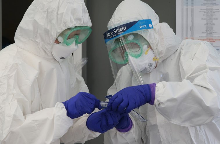 Imaginea articolului Expert chinez: Pandemia de coronavirus ar putea lua sfârşit în iunie