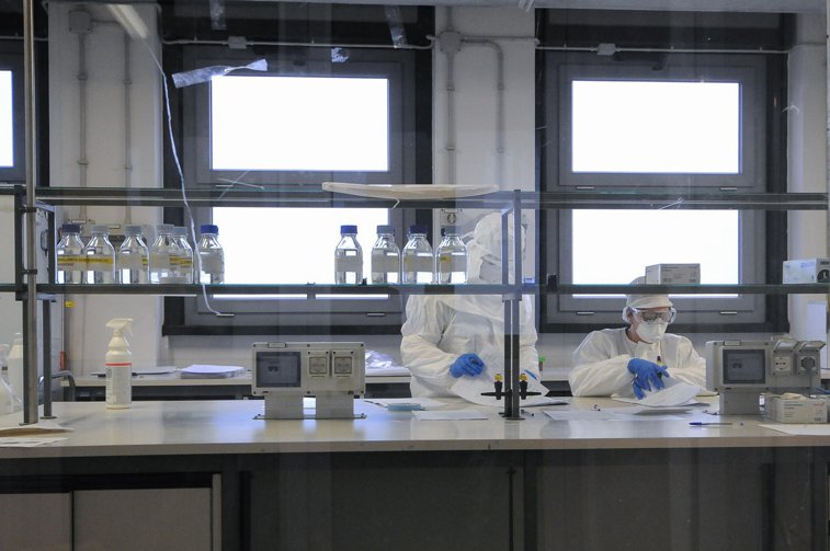 Imaginea articolului Ce se întâmplă într-un laborator care pune diagnosticul de COVID 19 | VIDEO
