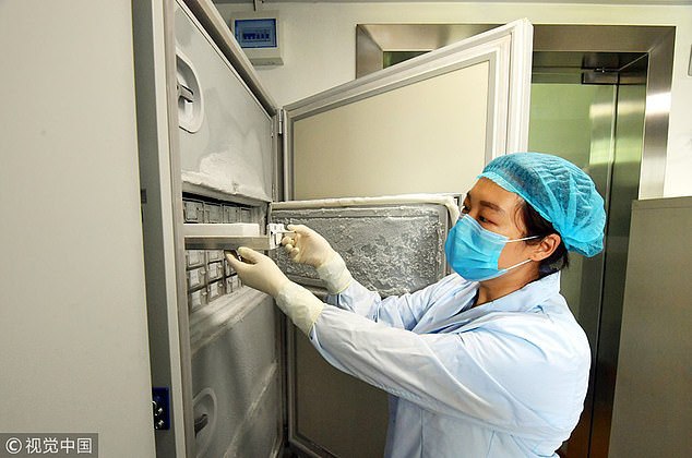 Imaginea articolului Este virusul din Wuhan fabricat într-un laborator din China? Teoria unui fost ministru al Educaţiei