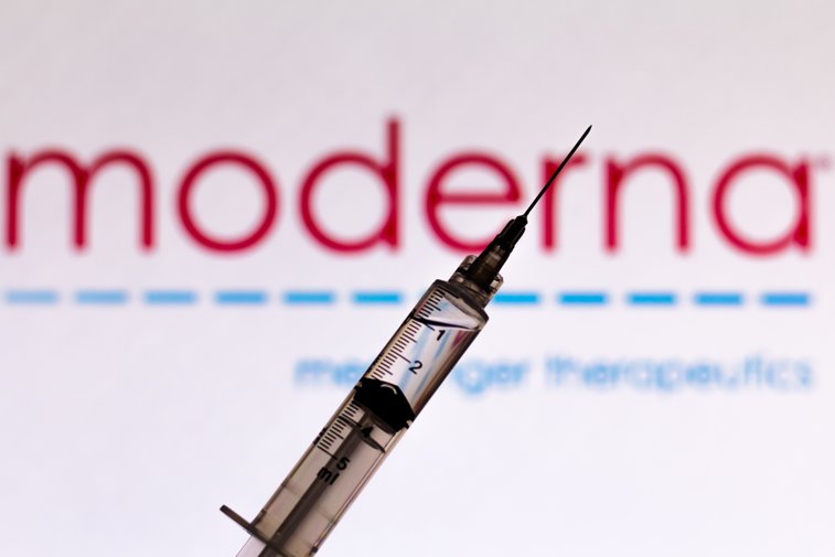 Imaginea articolului Vaccinul anti Covid-19 de la Moderna va ajunge şi la europeni. Compania a primit confirmare scrisă de la Agenţia Europeană pentru Medicamente 