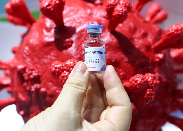 Imaginea articolului Sinopharm împarte vaccinuri experimentale anti COVID-19. Cine se vaccinează gratuit?