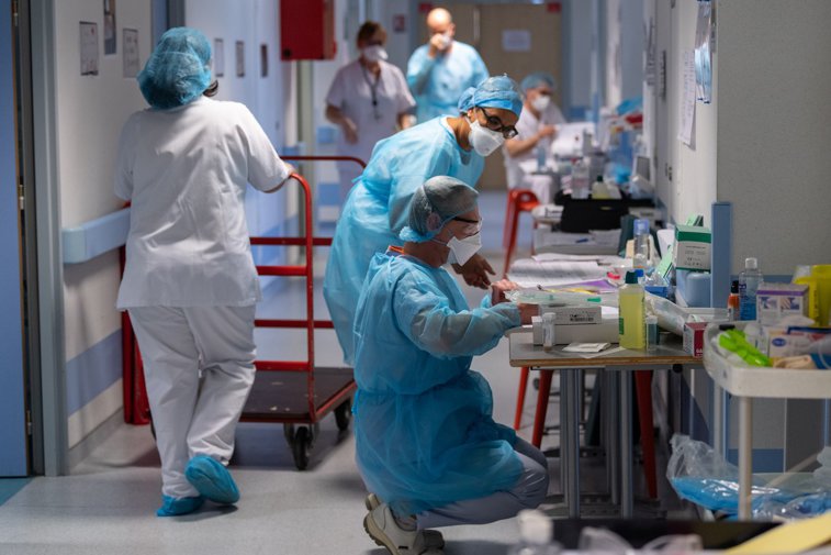 Imaginea articolului Trei spitale din Capitală vor interna doar pacienţii cu forme medii şi severe de Covid