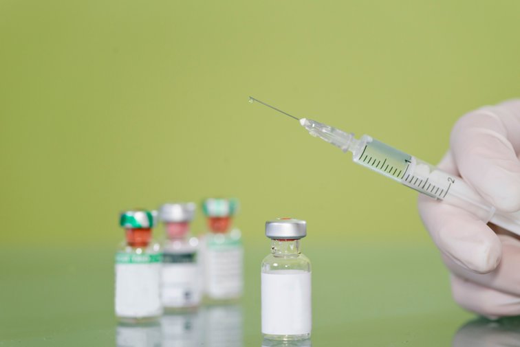 Imaginea articolului Vaccinul Pfizer vs. vaccinul Moderna: Asemănări şi deosebiri între cele două seruri anti COVID-19
