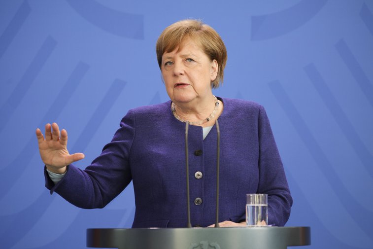 Imaginea articolului Angela Merkel spune că, până în octombrie, toţi locuitorii Germaniei vor fi vaccinaţi