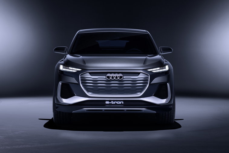 Imaginea articolului SPECTACULOS. Audi a prezentat conceptul Q4 Sportback eTron pentru modelul ce va intra în producţie anul viitor