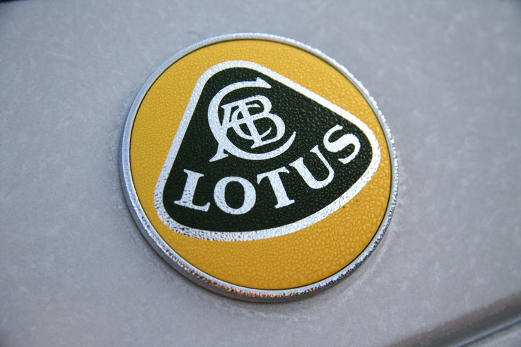 Imaginea articolului Lotus lansează noul GT complet electric. Compania are în plan producţia în masă