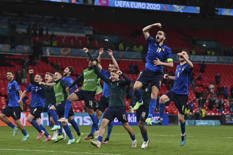 Imaginea articolului Italia aduce acasă trofeul Euro 2020. Câţi bani va primi fiecare jucător al echipei naţionale?