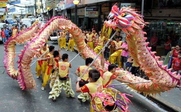 Imaginea articolului Asiaticii sărbătoresc intrarea în Anul Şarpelui. Festivităţi grandioase - FOTO