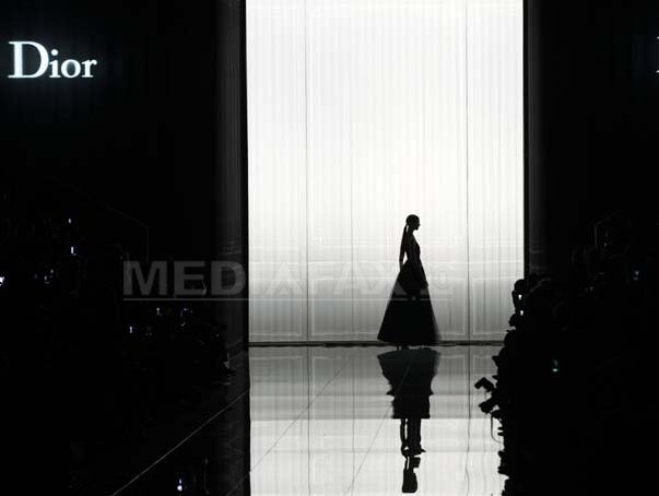 Imaginea articolului Casa Dior, acuzată de "rasism pe podiumul de modă"